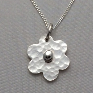 Small Silver Daisy Dot Pendant