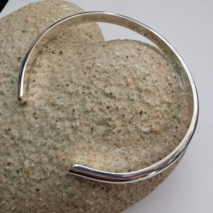 D-Shape Torque bangle